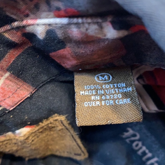 Holiday Clearwater Button down shirt - Picture 5 of 5